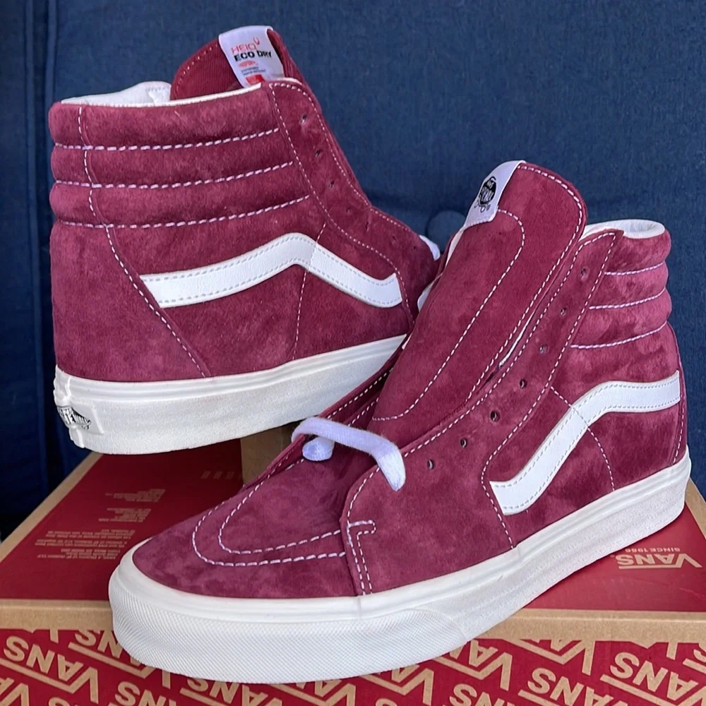 Vans Sk8-Hi Pig Suede Pomegranate / Snow White WMNS - Picture 1 of 16